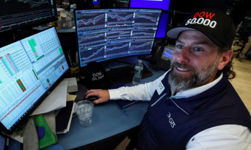 Chứng khoán Mỹ lập kỷ lục, bitcoin hồi mạnh, giá dầu tăng trong lúc chờ tin Iran