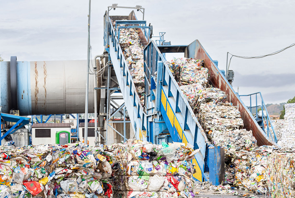 Mục tiêu đến năm 2030, phát triển ngành công nghiệp môi trường thành một ngành kinh tế có đóng góp quan trọng trong nền kinh tế Thủ đô. Ảnh minh họa