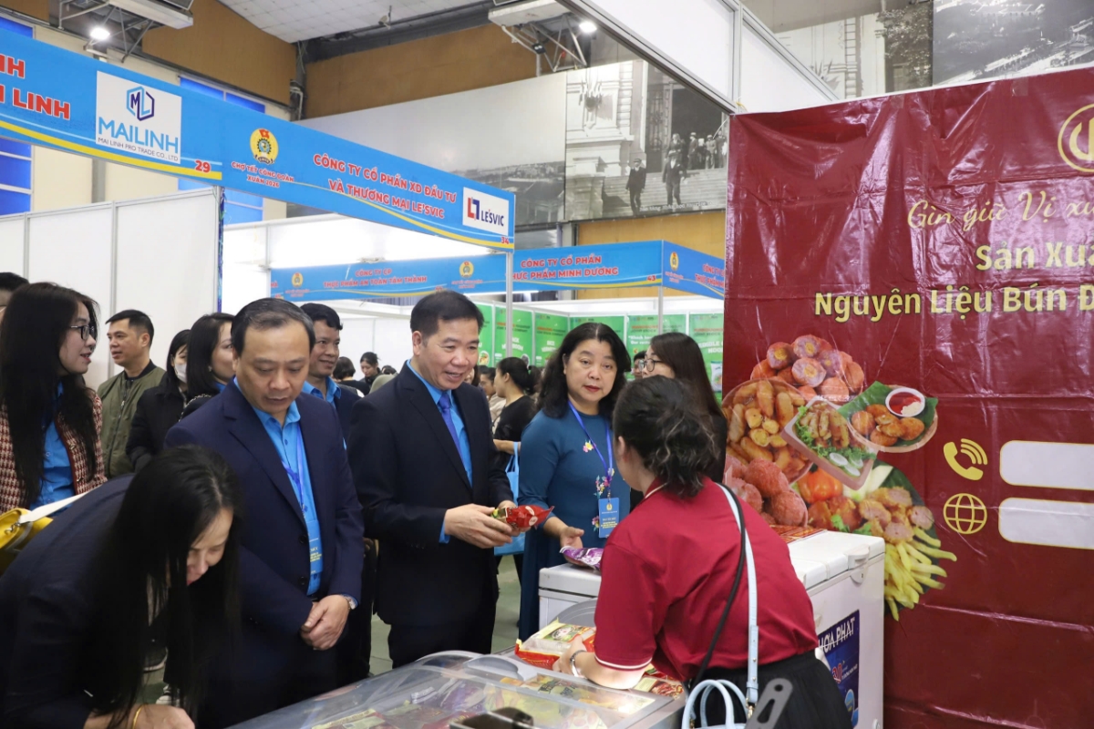 Chương trình “Chợ Tết Công đoàn - Xuân 2026" của Liên đoàn Lao động Hà Nội. Ảnh: Ngọc Ánh.