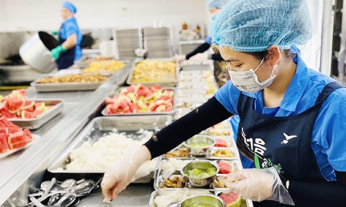 Đình chỉ cơ sở sản xuất kinh doanh thực phẩm vi phạm nghiêm trọng dịp Tết