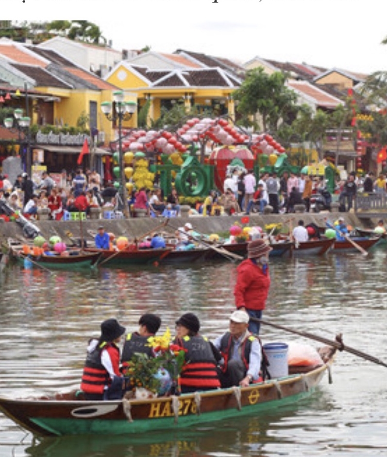 Ngày Tế trên sông Hoài.
