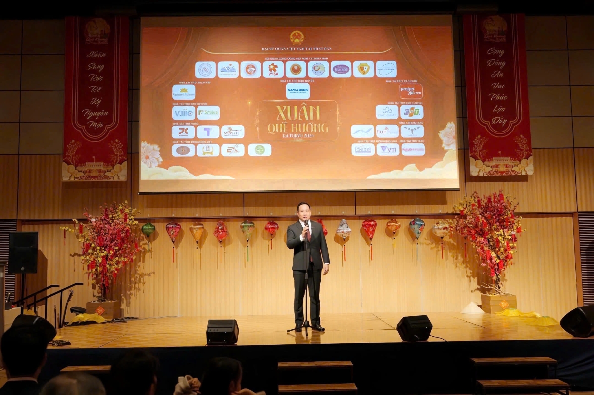 Đại diện Nam A Bank, Ông Hà Huy Cường – Phó Tổng giám đốc chia sẻ tại chương trình Xuân Quê Hương.