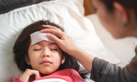 Những dấu hiệu như đau ngực, hồi hộp, đánh trống ngực hoặc khó thở sau đợt sốt siêu vi không nên xem nhẹ.