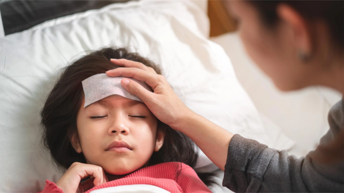 Những dấu hiệu như đau ngực, hồi hộp, đánh trống ngực hoặc khó thở sau đợt sốt siêu vi không nên xem nhẹ.