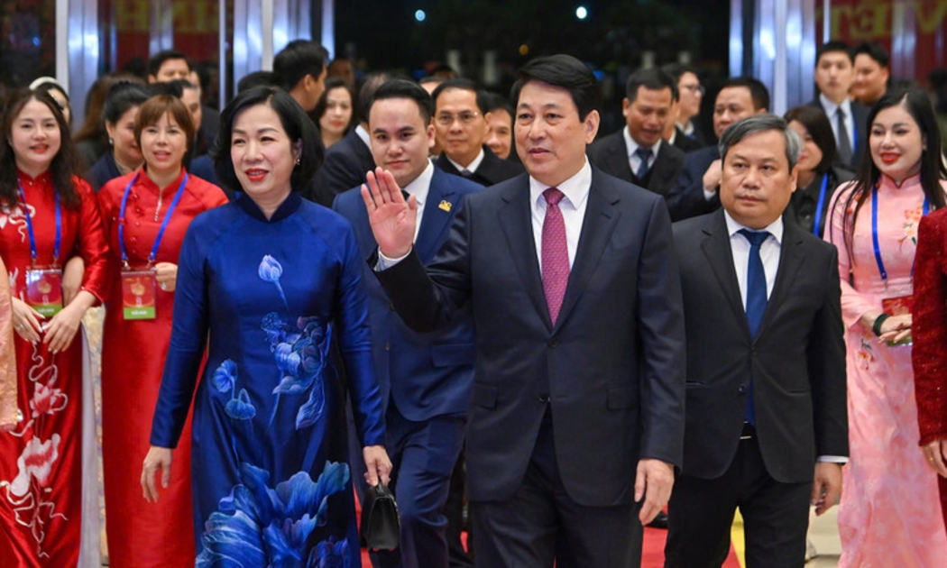 Chủ tịch nước Lương Cường và Phu nhân dự Chương trình nghệ thuật đặc biệt Xuân Quê hương 2026. Ảnh: Nhân Dân.