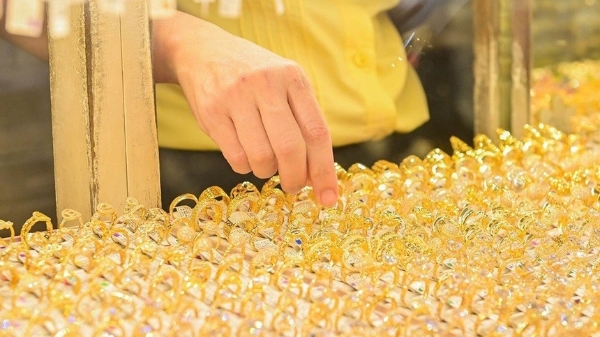 Giá vàng SJC tăng 2 triệu đồng/lượng trong phiên đầu tuần