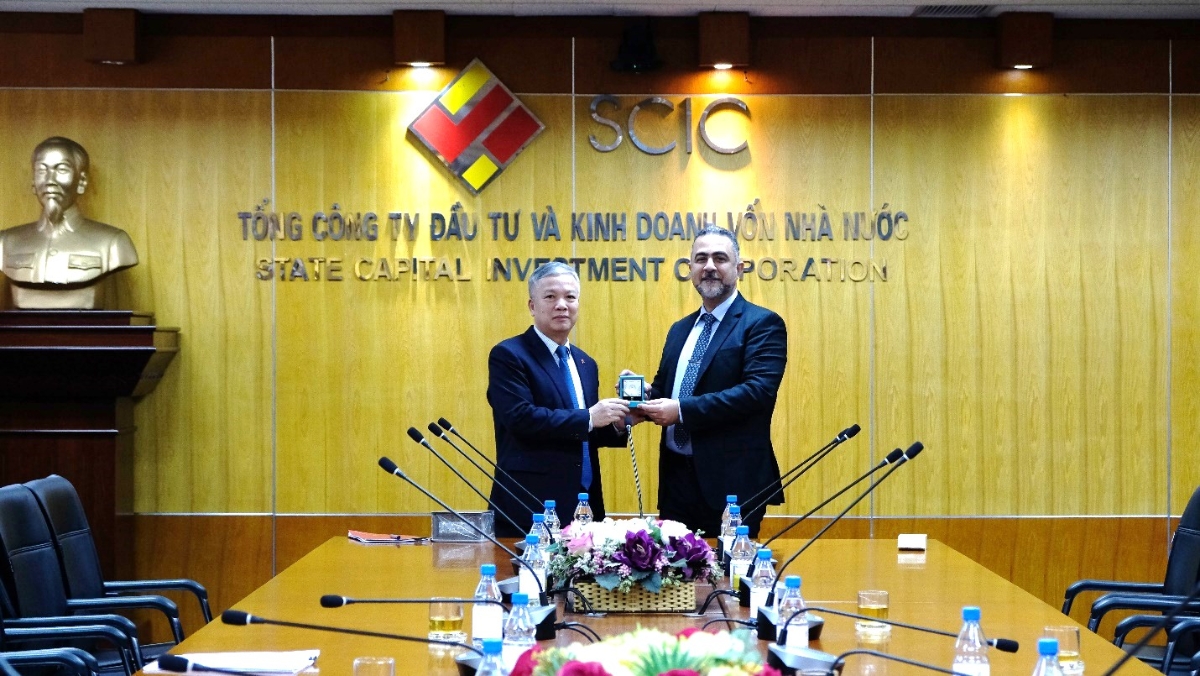 Hai bên đã chụp ảnh lưu niệm kết thúc buổi làm việc.&nbsp;Ảnh:&nbsp;SCIC.