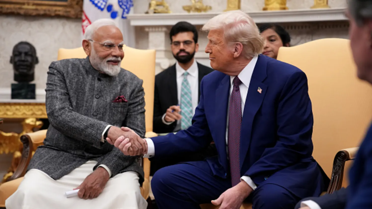 Tổng thống Mỹ Donald Trump và Thủ tướng Ấn Độ Narendra Modi gặp nhau tại Phòng Bầu dục ở Nhà Trắng, Washington, D.C. vào tháng 2/2025 - Ảnh:  Getty Images N