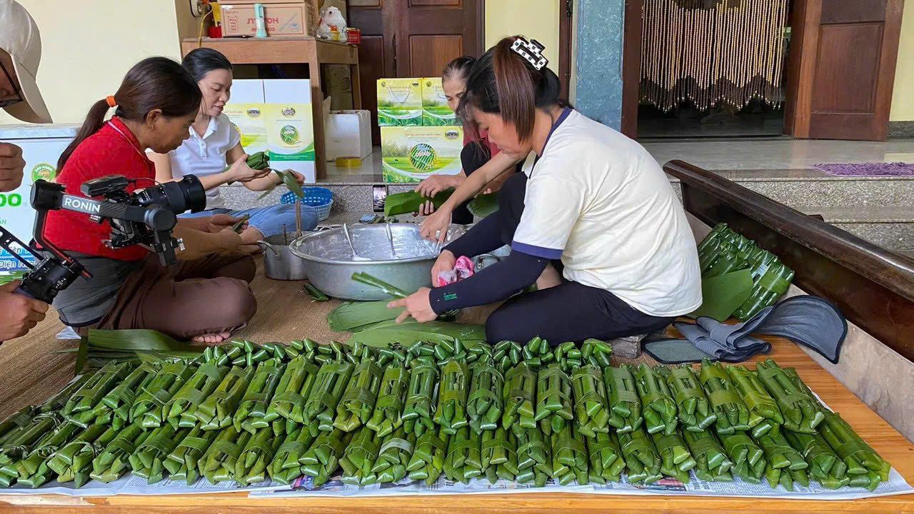 Nghề làm bánh răng bừa được nhiều gia đình ở Xuân Lập gìn giữ qua nhiều thế hệ.