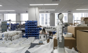 Dù được quảng bá rầm rộ, robot hình người vẫn là một lĩnh vực non trẻ