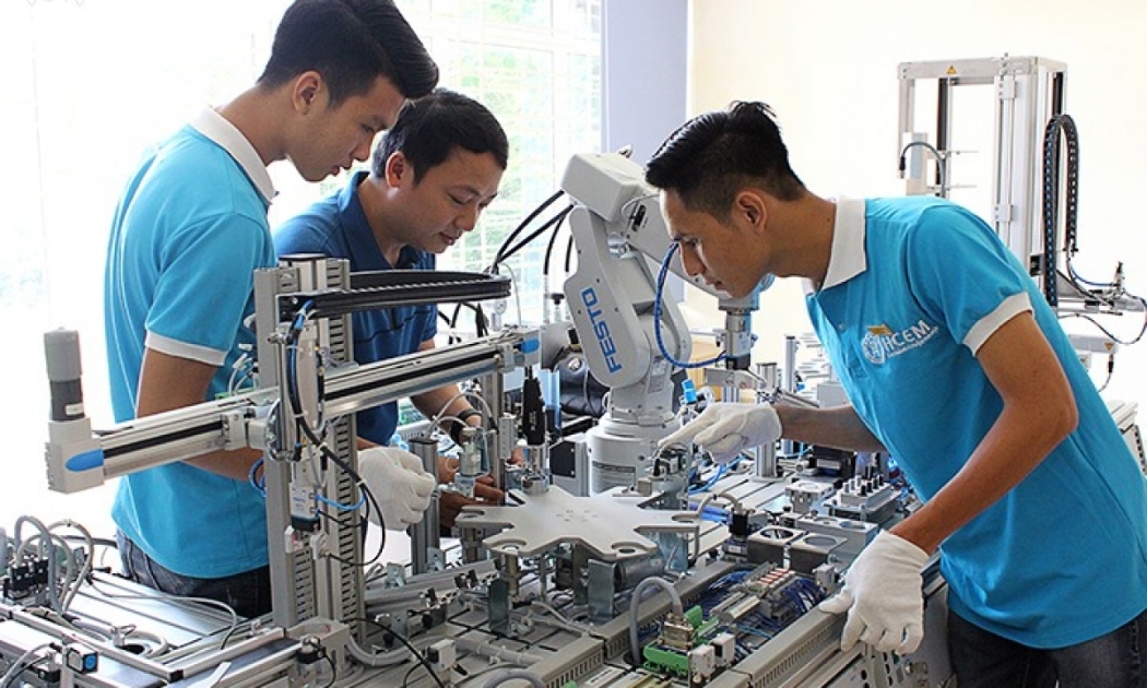 Giải quyết việc làm gắn với nâng cao chất lượng nguồn nhân lực tại Huế