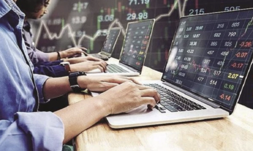 Tổ chức trong nước mạnh tay gom hàng trước Tết 