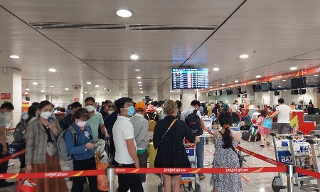 Sân bay Tân Sơn Nhất bước vào cao điểm Tết với hơn 1.000 chuyến bay/ngày
