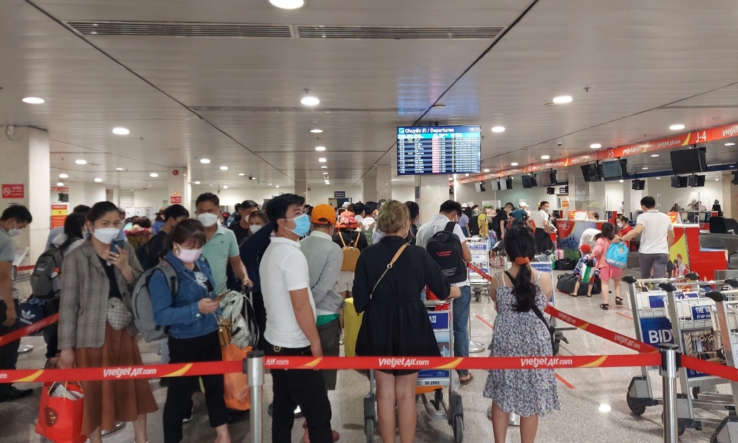Sân bay Tân Sơn Nhất bước vào cao điểm Tết với hơn 1.000 chuyến bay/ngày