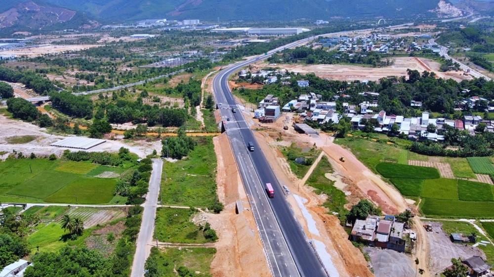 Dự án tuyến cao tốc Hòa Liên - Túy Loan hoàn thành sẽ mở ra không gian cho công nghiệp, logistics và dịch vụ trên toàn địa bàn thành phố. Ảnh: HOÀI PHONG