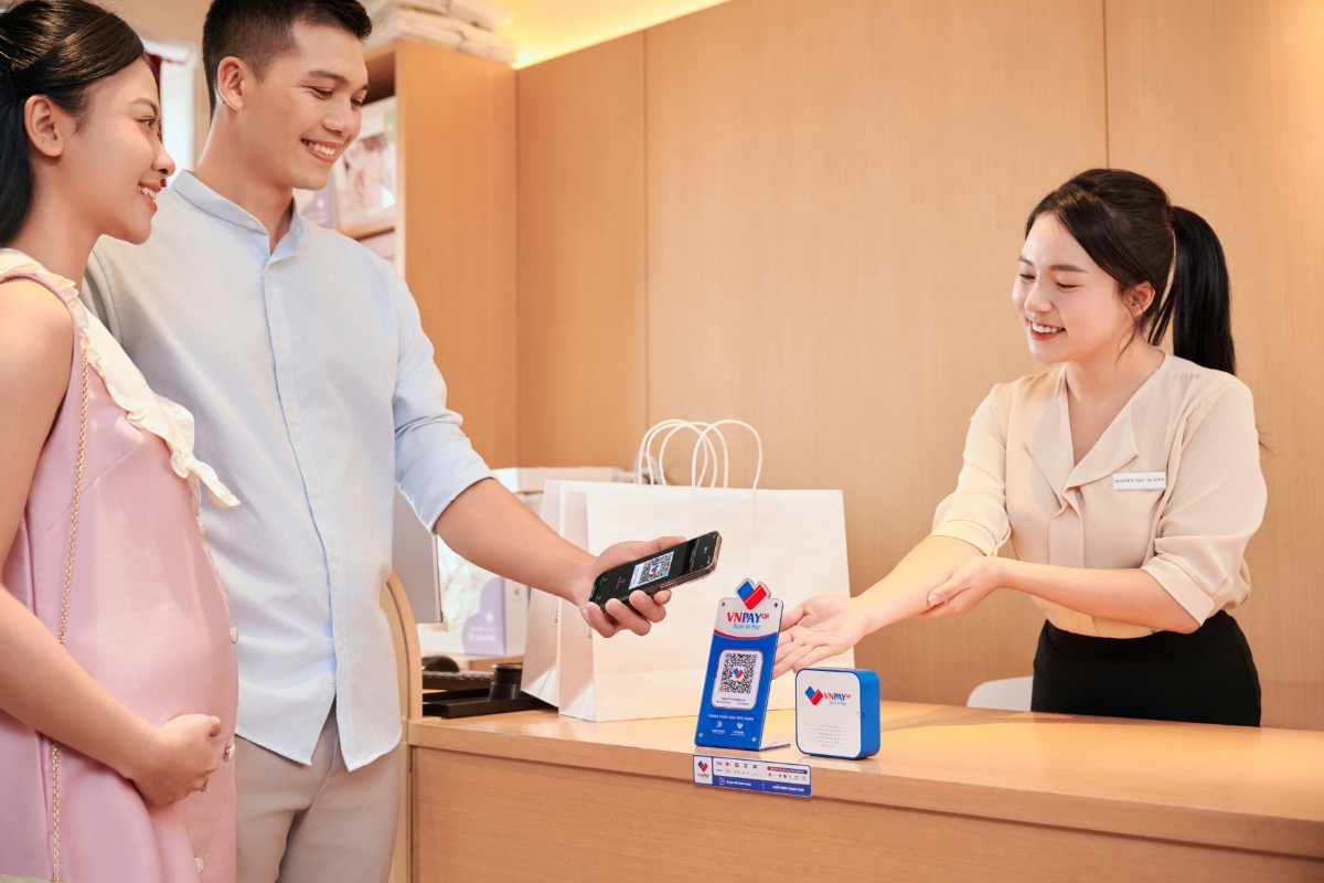 Ứng dụng chuyển đổi số giúp hộ kinh doanh dễ dàng theo dõi dòng tiền, lập kế hoạch tài chính và chuẩn bị cho các kỳ kê khai thuế. Ảnh: VNPAY.