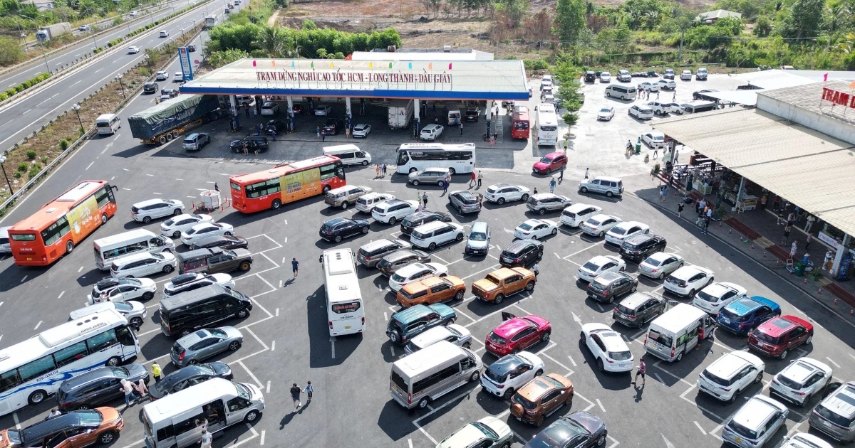 Tuyệt đối không để gián đoạn nguồn cung xăng dầu trên cao tốc TP.Hồ Chí Minh - Long Thành - Dầu Giây