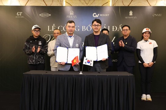 Trong khuôn khổ sự kiện, Tập đoàn CV ký kết hợp tác với Trung tâm Huấn luyện và Thi đấu Thể thao Hà Nội - Đội tuyển Golf Việt Nam SEA Games 33. Ảnh: CV Resort.