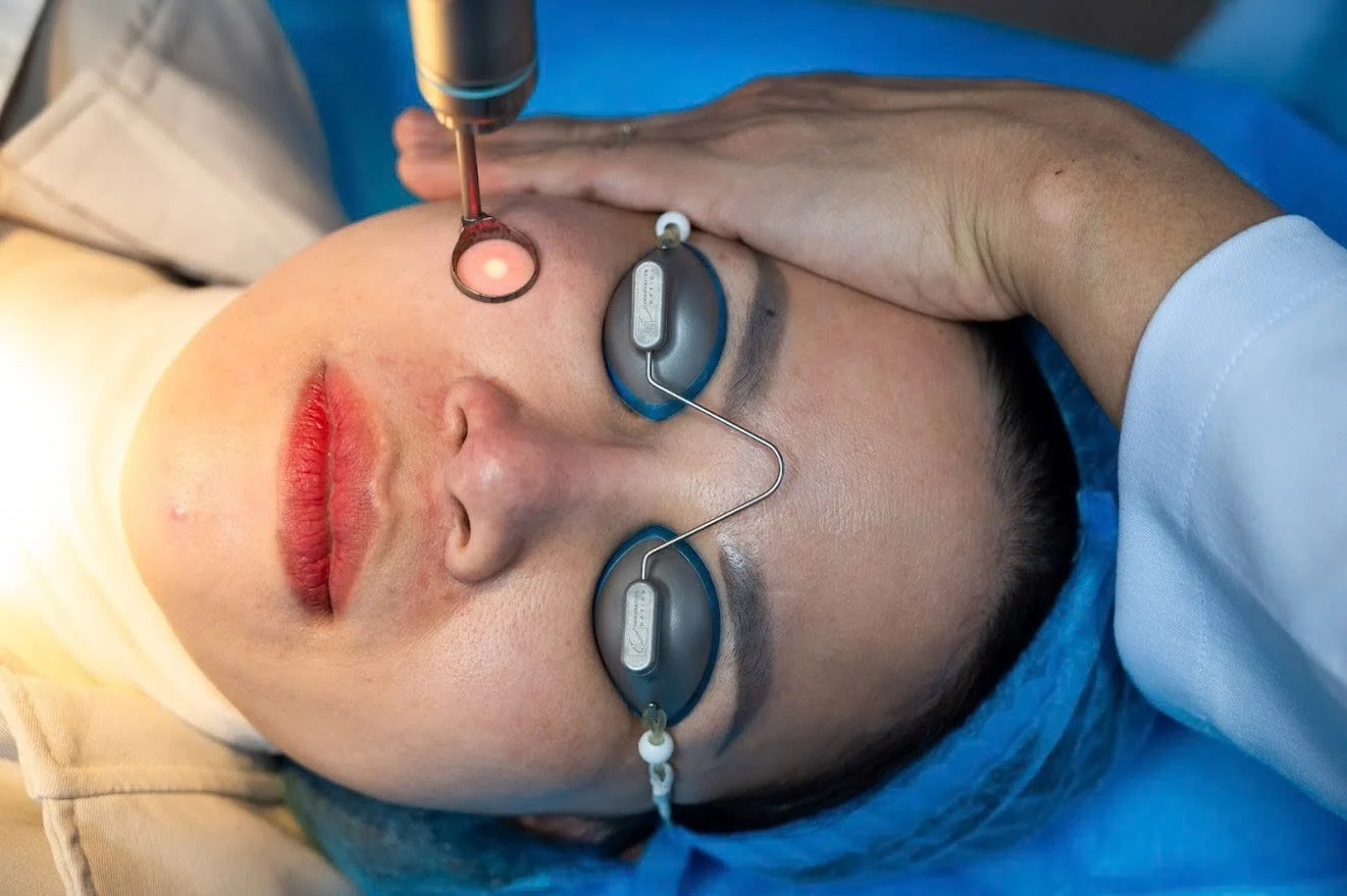 Bệnh viện ghi nhận sự gia tăng các ca biến chứng từ những cơ sở thẩm mỹ không phép hoặc do người dân tự ý sử dụng các sản phẩm không rõ nguồn gốc.