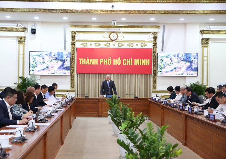 Phó Thủ tướng yêu cầu các bộ, ngành chức năng, các địa phương tiếp tục tập trung hoàn thiện hạ tầng cho sự vận hành và phát triển của Trung tâm tài chính quốc tế Việt Nam - Ảnh: VGP/Nguyễn Hoàng