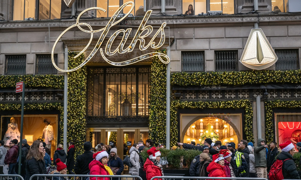 Sự sụp đổ của đế chế bán lẻ xa xỉ Saks