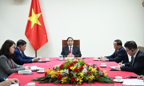 PM suggests to increase Vietnam-Singapore IPs to 30 in 2026