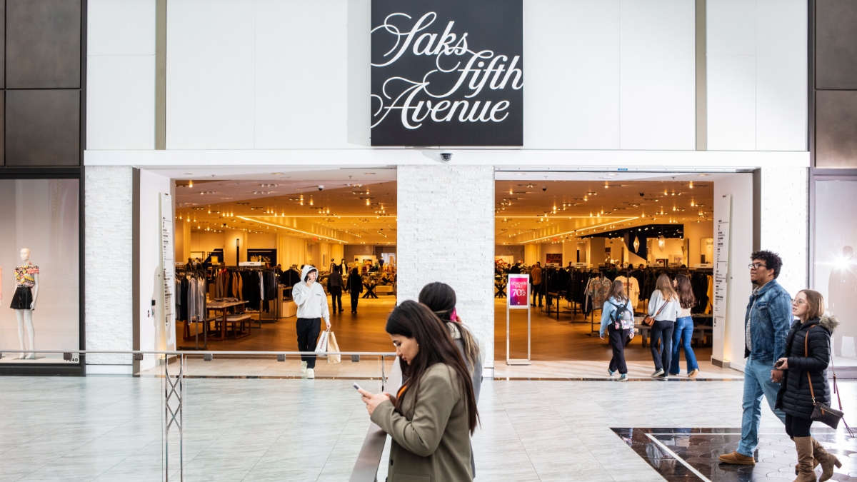 Riêng các khoản vay ngân hàng của Saks đã lên tới 3,4 tỷ USD.