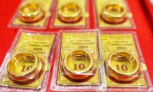 Giá vàng SJC đi ngang trong 3 phiên  trong khi giá thế giới giảm  