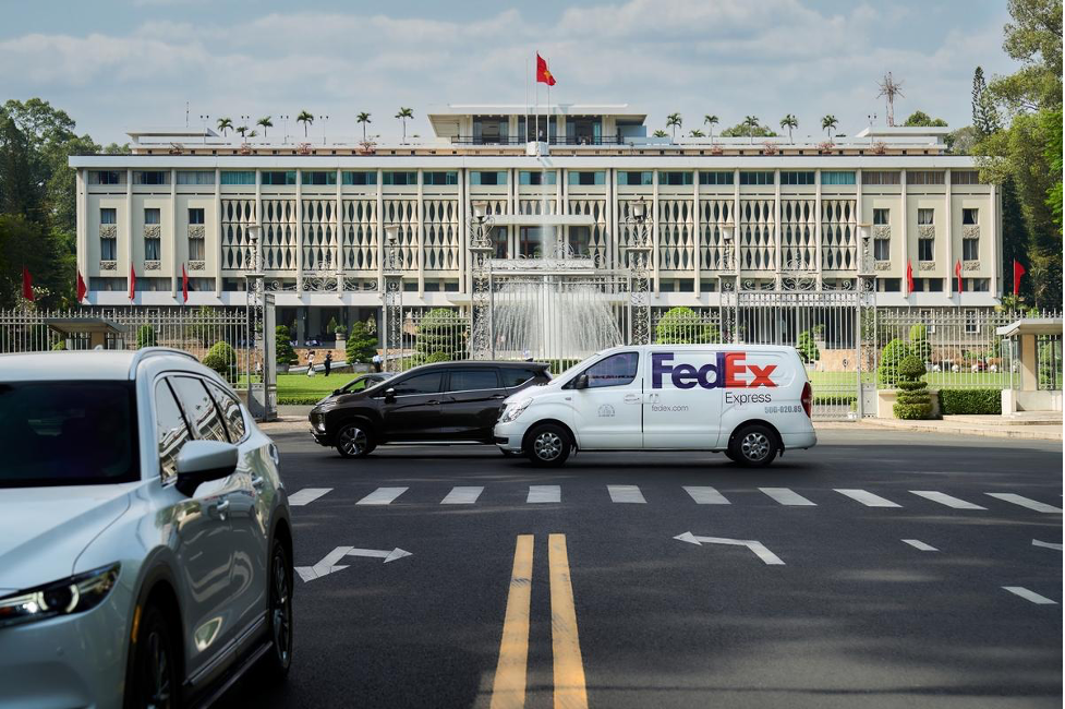 FedEx Vietnam ground operations, pick-up and delivery