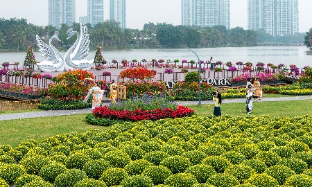 Ecopark tràn ngập sắc hoa tại các đại đô thị khắp 3 miền dịp Tết Bính Ngọ 2026