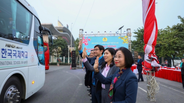 Hà Nội tổ chức chuyến xe miễn phí đưa công nhân về quê đón Tết