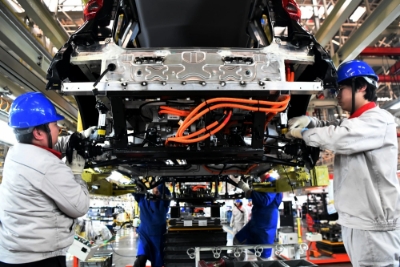 Bắc Kinh phát “cảnh báo đỏ” với các nhà sản xuất ô tô trong nước