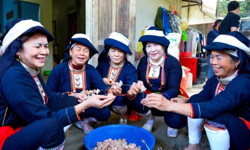 “Tết năm cùng” trên bản Dao