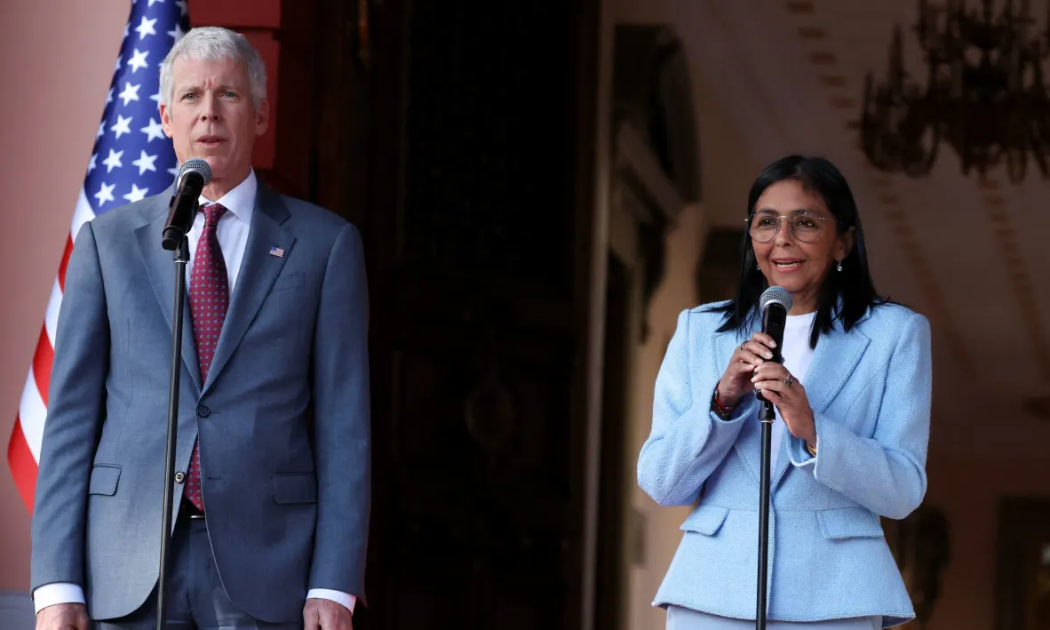 Doanh thu bán dầu của Venezuela đạt 1 tỷ USD