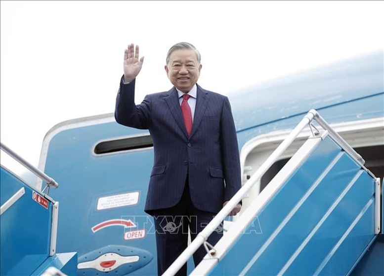 Tổng Bí thư Tô Lâm rời Hà Nội, lên đường tham dự cuộc họp khai mạc Hội đồng Hòa bình về Gaza. Ảnh: TTXVN