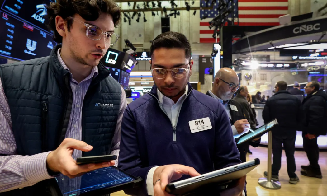 Chứng khoán Mỹ tăng điểm trong lúc chờ tin Fed, giá dầu giảm vì tin tốt từ Iran