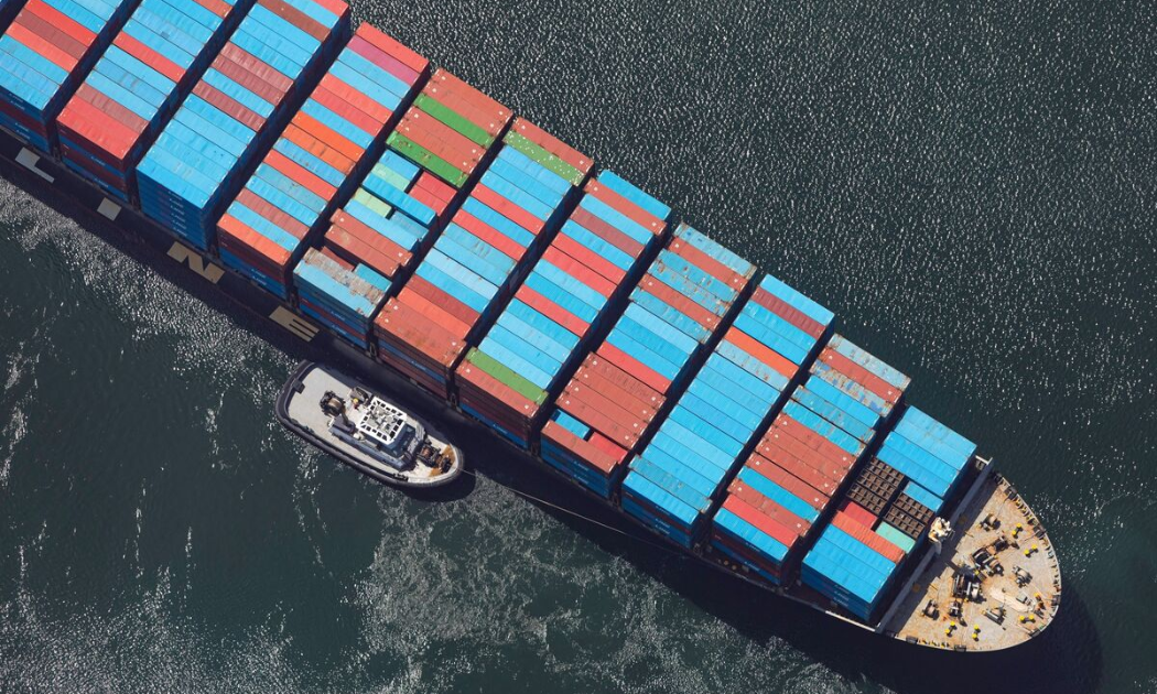 Mỹ thâm hụt thương mại 901 tỷ USD trong năm 2025 dù thuế quan tăng mạnh