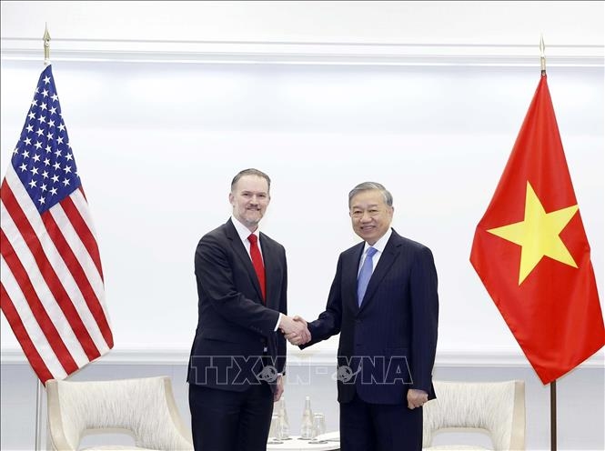 Hai bên trao đổi về quan hệ Việt Nam – Hoa Kỳ, nhất trí thúc đẩy hợp tác kinh tế - thương mại và sớm hoàn tất hiệp định thương mại đối ứng. Ảnh: TTXVN