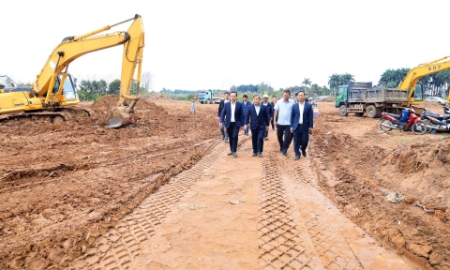 Chủ tịch UBND thành phố Hà Nội kiểm tra, chúc Tết các công trường chống ngập trọng điểm trong những ngày đầu Xuân