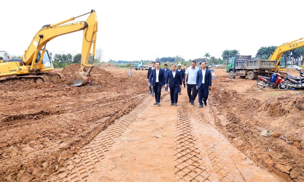 Chủ tịch UBND thành phố Hà Nội kiểm tra, chúc Tết các công trường chống ngập trọng điểm trong những ngày đầu Xuân