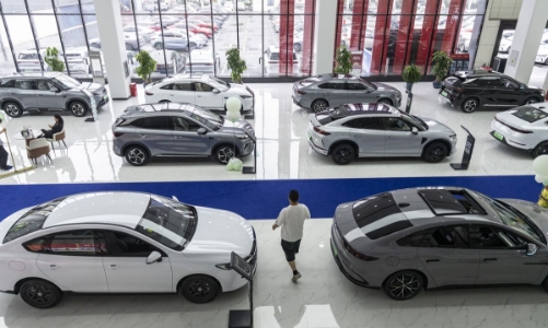 Thị trường xe điện Trung Quốc 2026: Giá pin đắt đỏ “hãm phanh