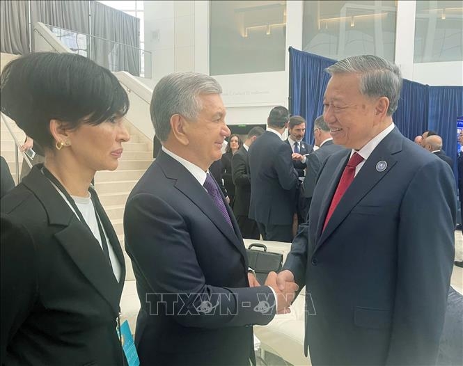 Tổng Bí thư Tô Lâm gặp Tổng thống Uzbekistan Shavkat Mirziyoyev. Ảnh: TTXVN