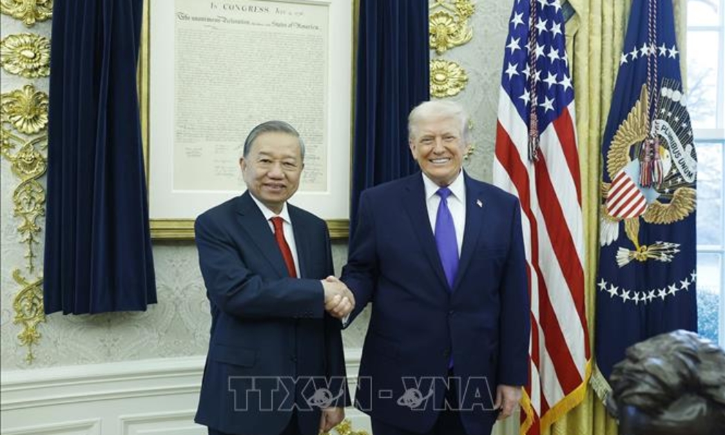 Tổng Bí thư Tô Lâm gặp với Tổng thống Hoa Kỳ Donald Trump. Ảnh: TTXVN.