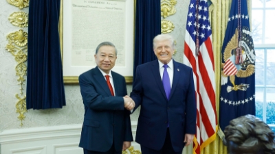 Party General Secretary To Lam meets US President Donald Trump