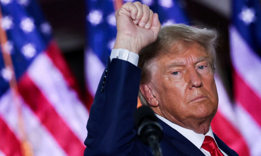 Tổng thống Trump nâng thuế quan toàn cầu lên 15%, có hiệu lực ngay lập tức