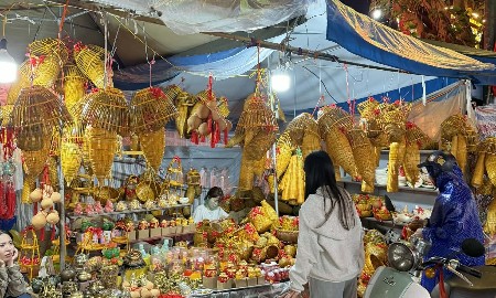 Về Vụ Bản trẩy hội Chợ Viềng