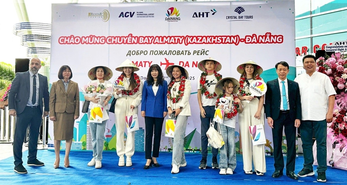 Crystal Bay đón chuyến bay charter đầu tiên từ Almaty (Kazakhstan) đến Sân bay quốc tế Đà Nẵng ngày 2/4/2025.