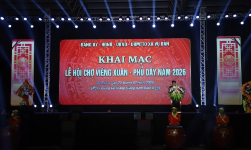 Khai hội Chợ Viềng Vụ Bản: Khẳng định giá trị văn hóa tâm linh lâu đời