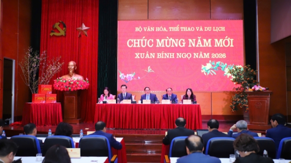 Thủ tướng thăm, làm việc với Bộ Văn hóa, Thể thao và Du lịch