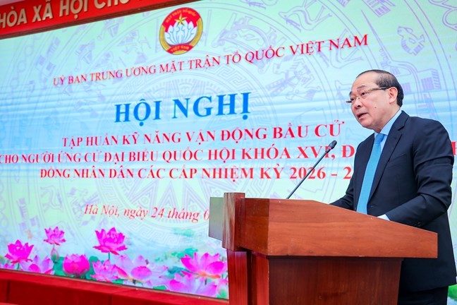 Phó Chủ tịch Hoàng Công Thủy phát biểu khai mạc Hội nghị.&nbsp;Ảnh: Mặt trận.